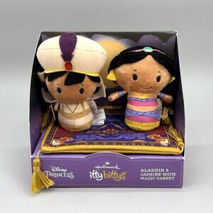 Disney Aladdin & Jasmine w/Magic Carpet Hallmark itty Bittys Plush Figures